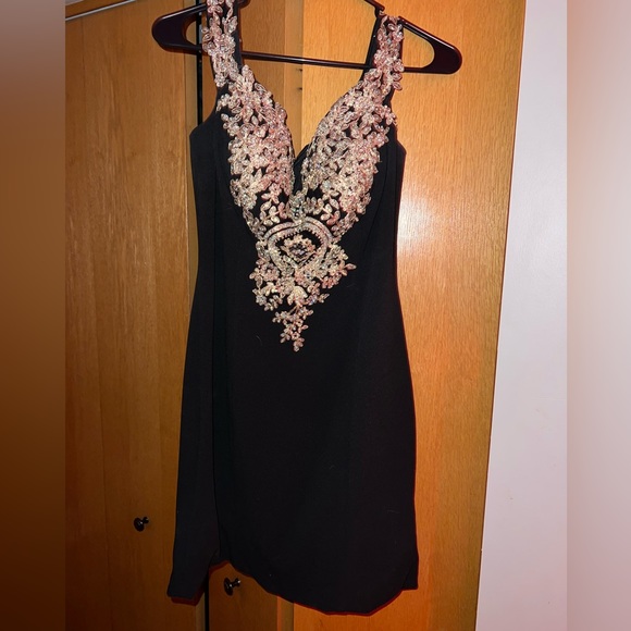 Homecoming dress - Picture 2 of 4